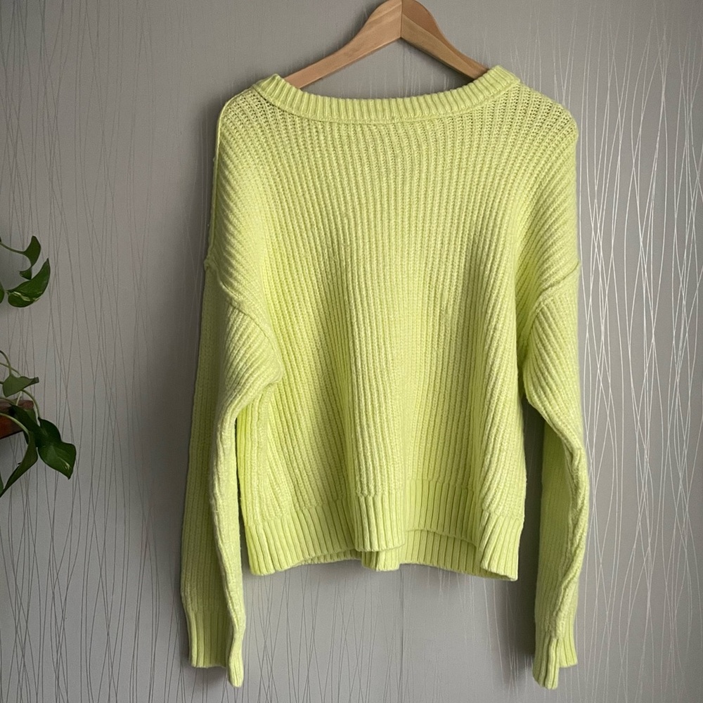 Vintage American Eagle Pullover Sweater Women’s size Medium Yellow